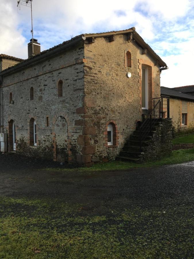 Cabanes Et Studios A La Bernardiere Sevremoine Exteriér fotografie